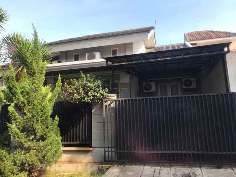 dijual rumah kencana loka bsd