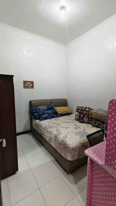 dijual rumah ketintang