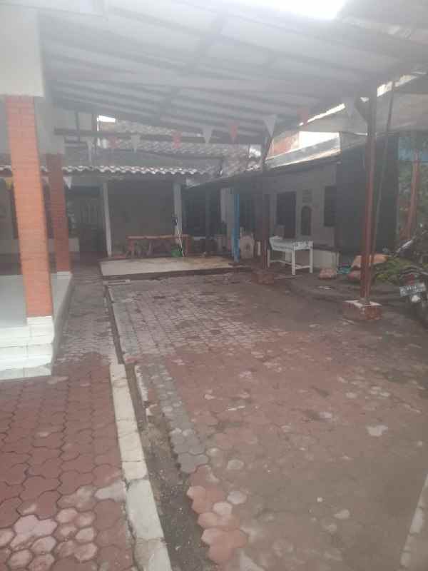 dijual rumah ketintang madya