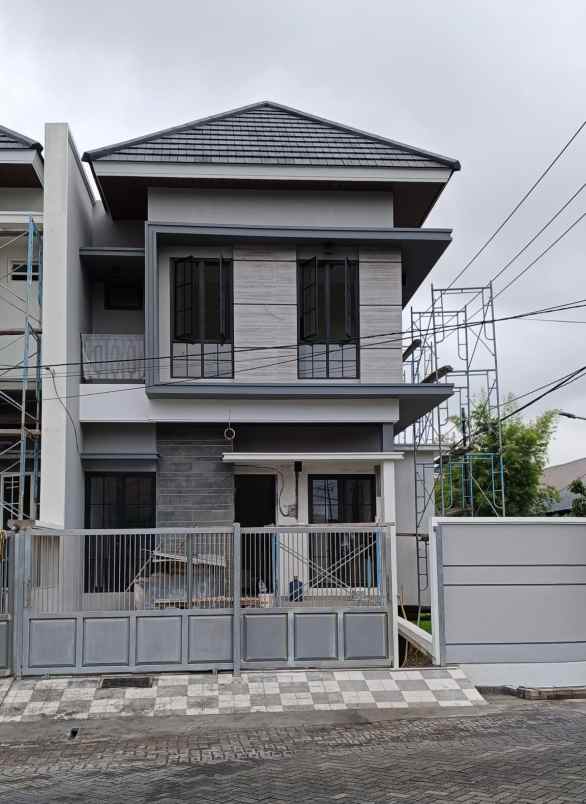 dijual rumah klampis