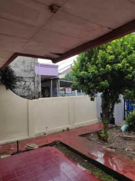 dijual rumah komplek billymoon pondok