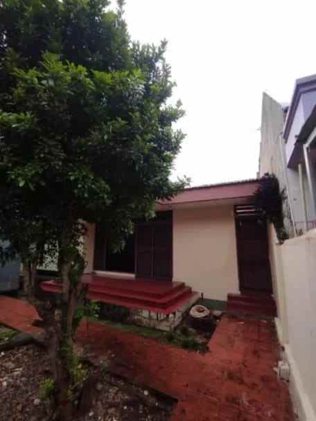dijual rumah komplek billymoon pondok