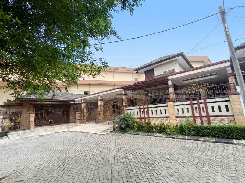 dijual rumah komplek bukit johor mas