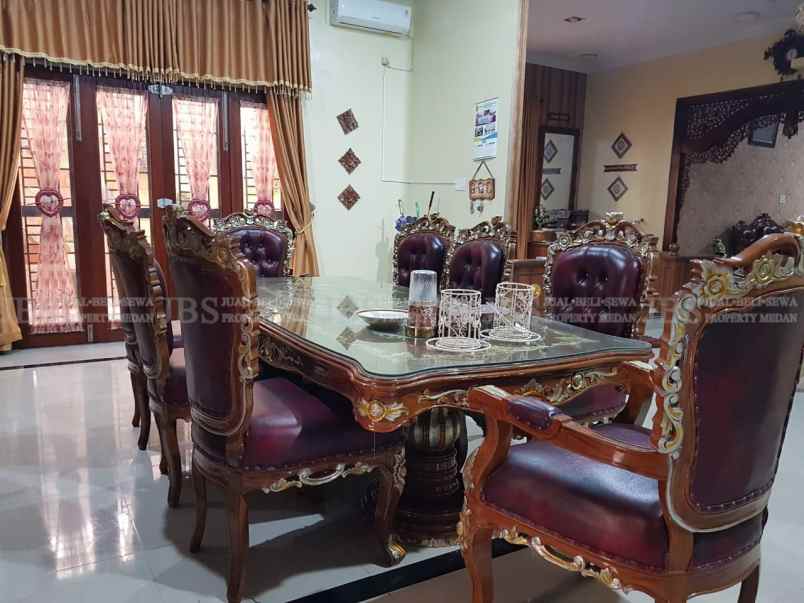 dijual rumah komplek bukit johor mas