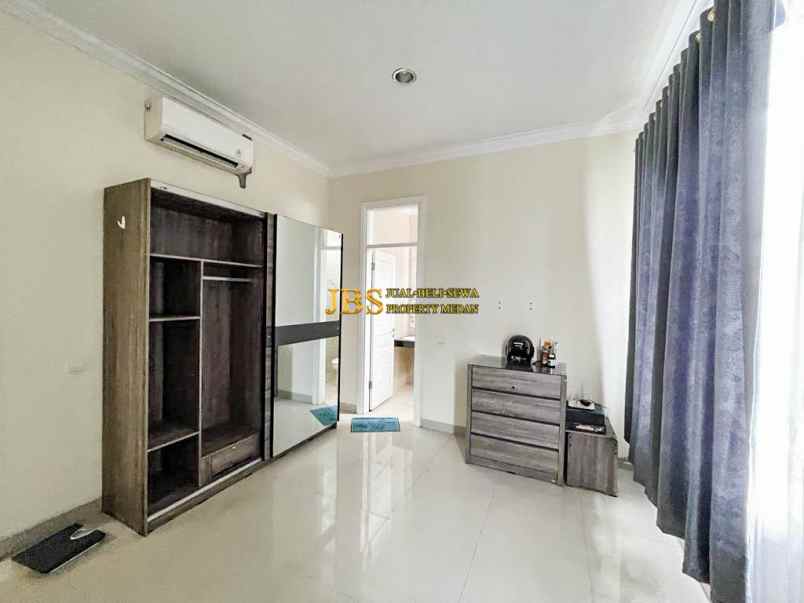 dijual rumah komplek citraland gama