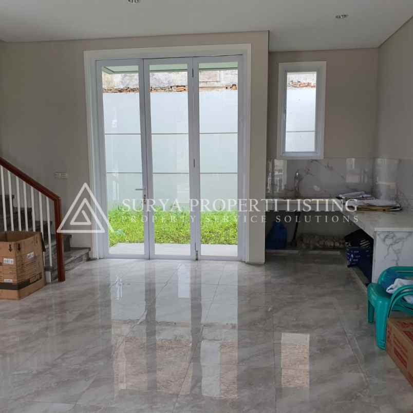 dijual rumah komplek citrland gama city