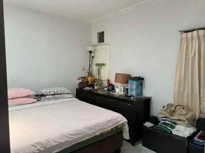 dijual rumah komplek jakapermai dekat