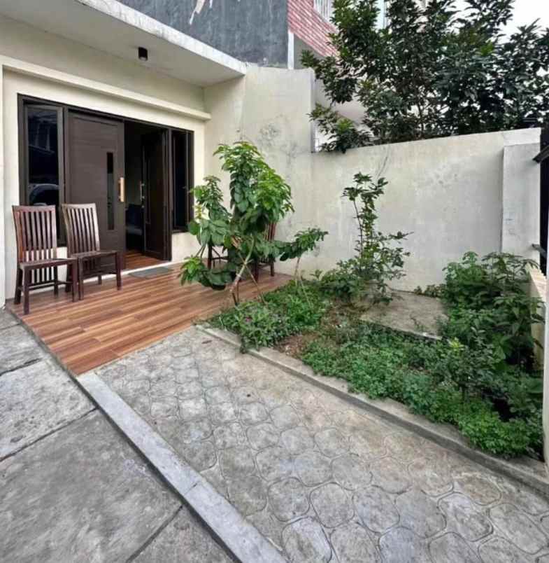 dijual rumah komplek mpr cipete