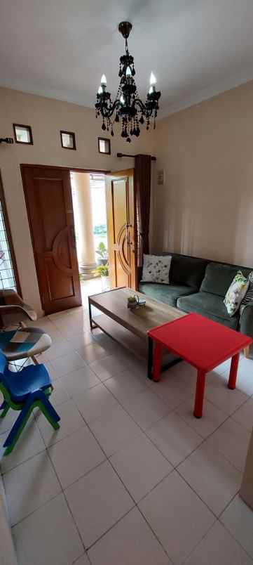 dijual rumah komplek pharmindo cimahi