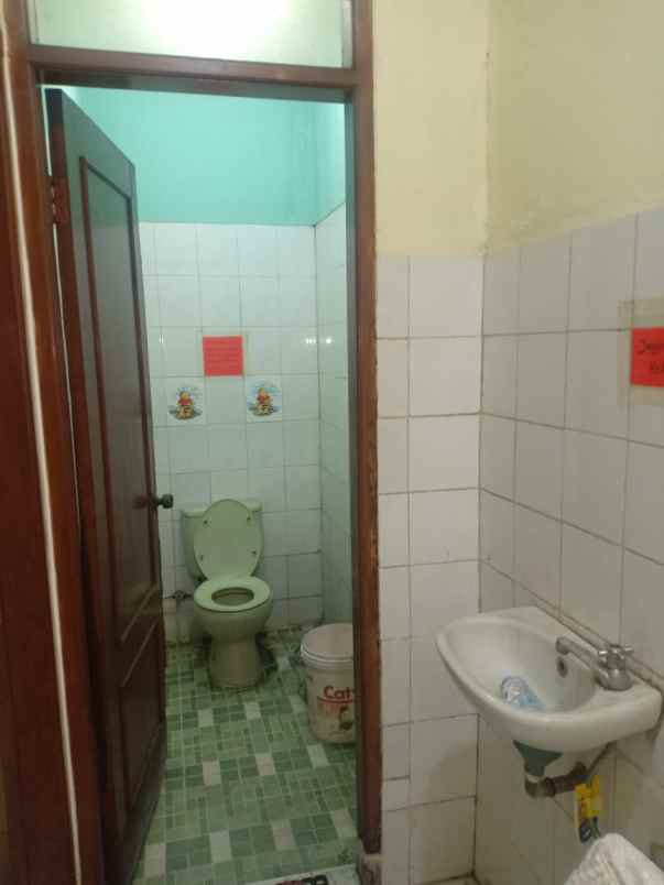 dijual rumah komplek pondok mas