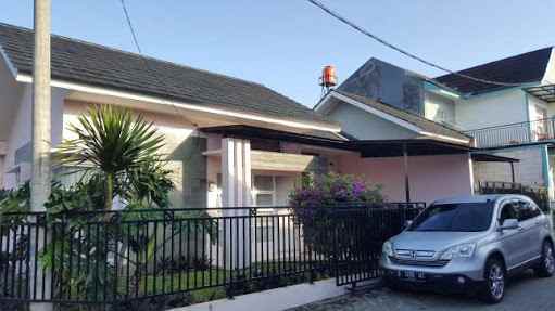 dijual rumah komplek the green