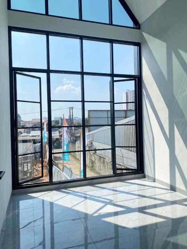 dijual rumah kukusan