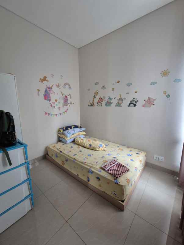 dijual rumah lagoon park bukit golf riverside