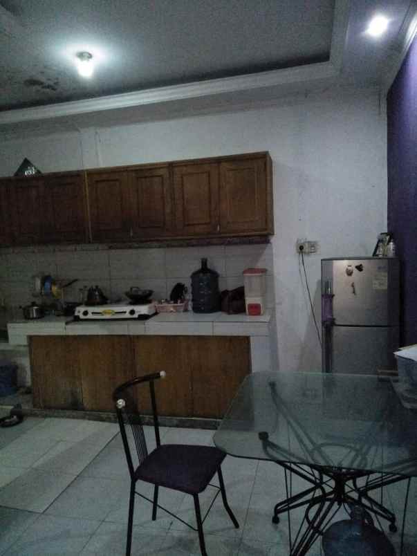 dijual rumah laksanamekar