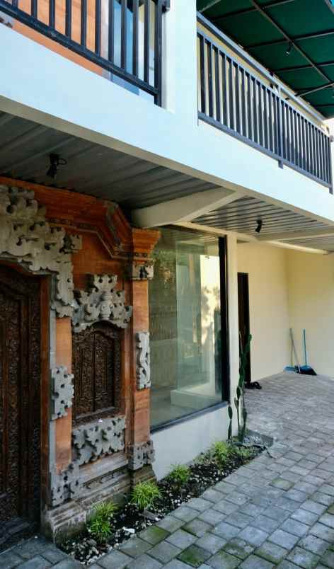 dijual rumah lantai 2 renon denpasar