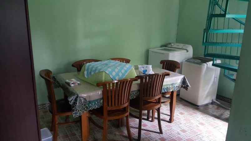 dijual rumah lantai 2 renon denpasar