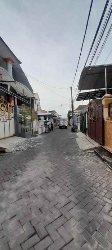 dijual rumah lebak indah