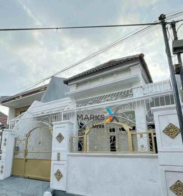 dijual rumah lebak indah timur