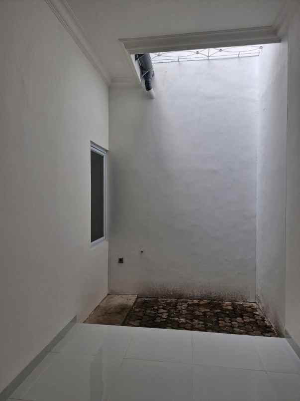 dijual rumah limus pratama regency