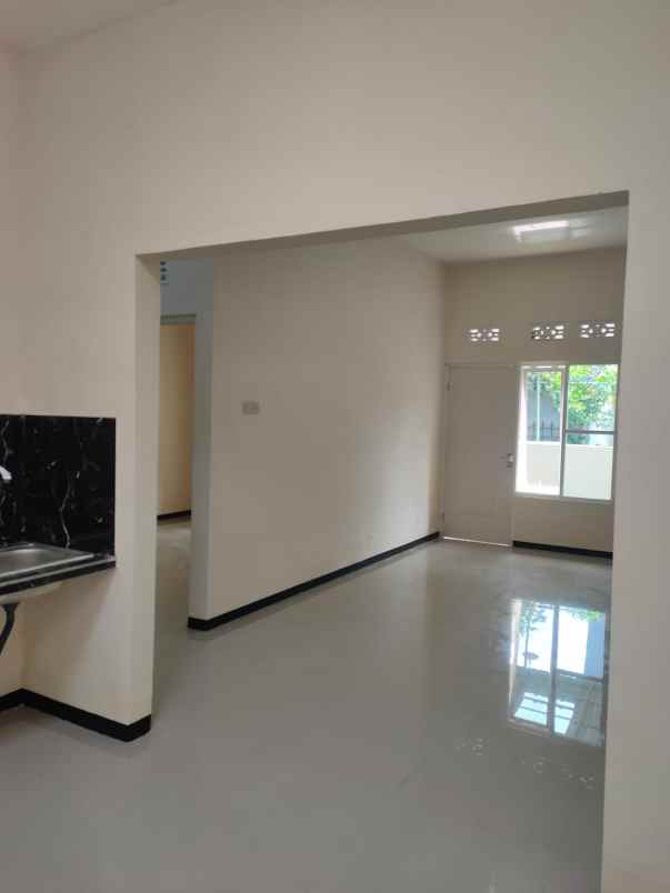 dijual rumah lokasi asrikaton pakis malang