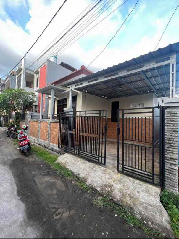 dijual rumah lokasi jalan cargo ubung denpasar utara