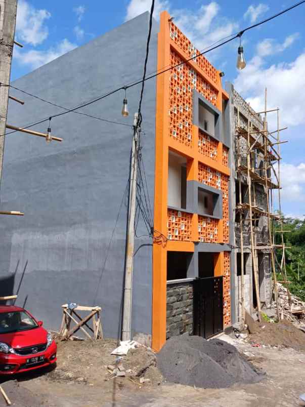 dijual rumah lowokwaru