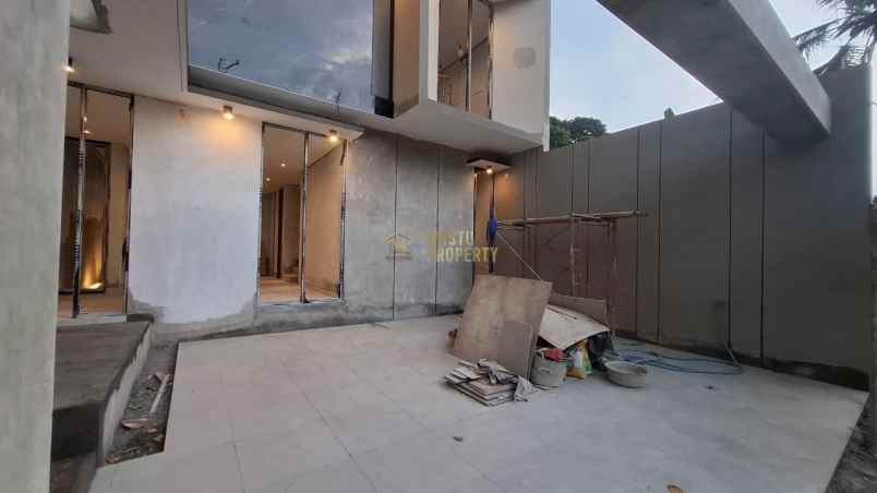 dijual rumah maguwoharjo kec depok kab