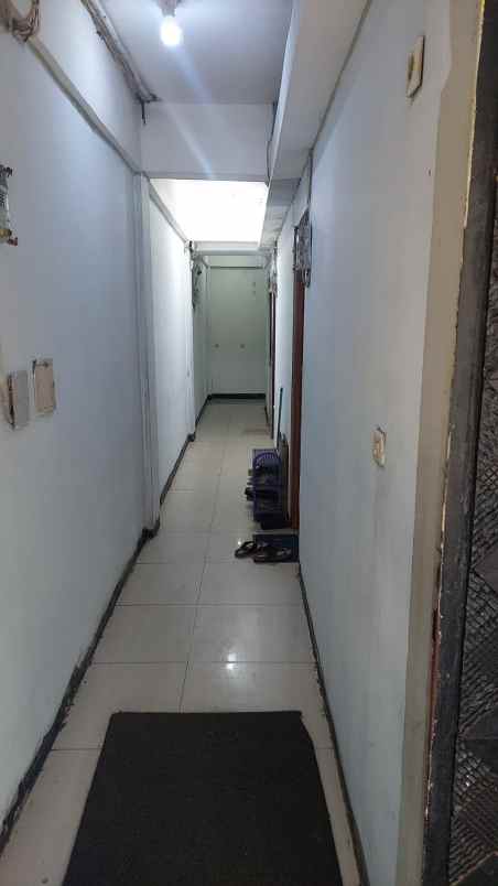 dijual rumah mangga besar taman sari