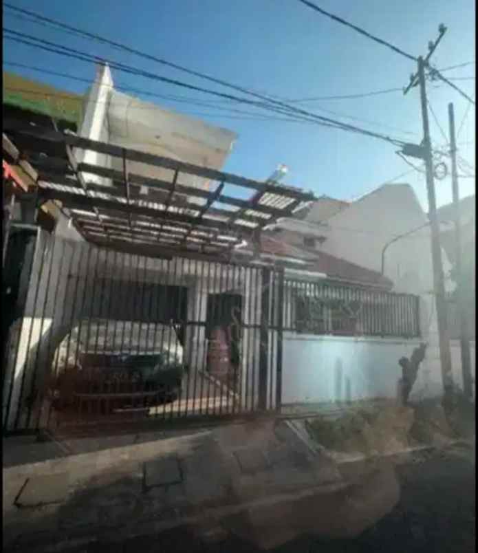 dijual rumah manyar kertoadi