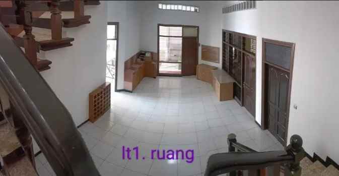 dijual rumah manyar kertoarjo