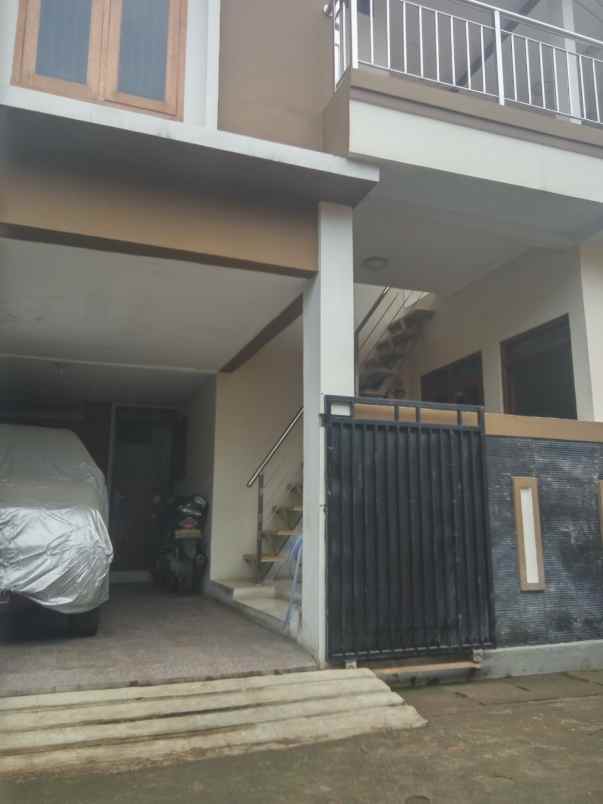 dijual rumah margahayu