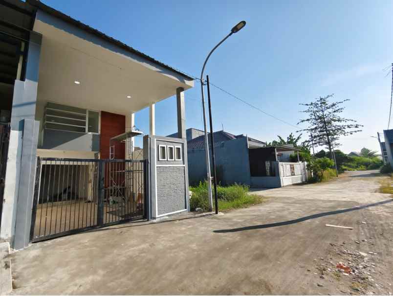 dijual rumah medokan