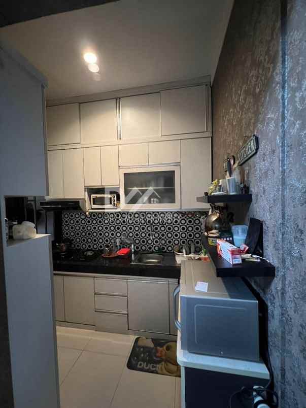 dijual rumah melia residence graha raya