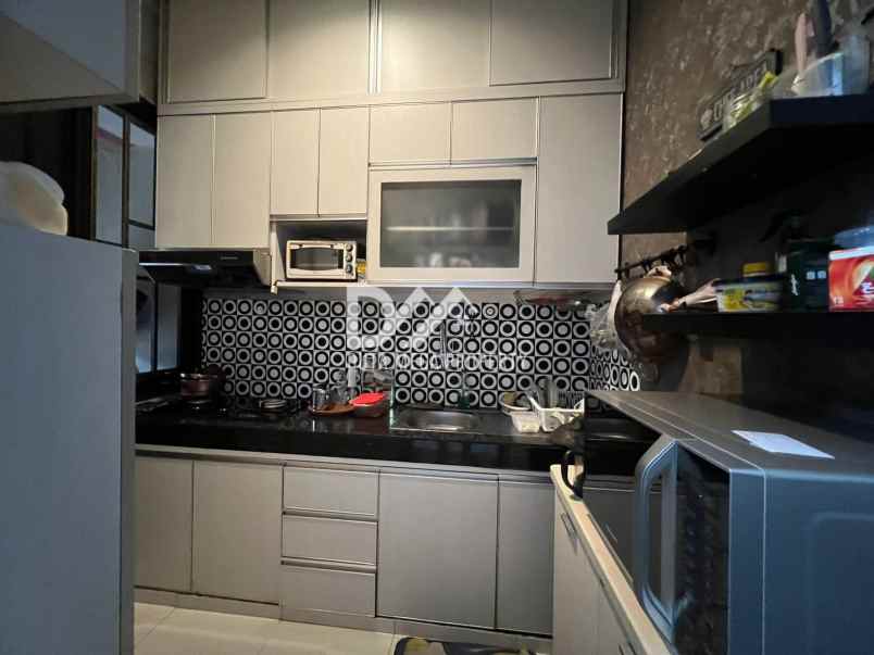 dijual rumah melia residence graha raya