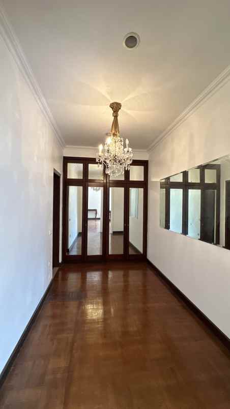 dijual rumah menteng