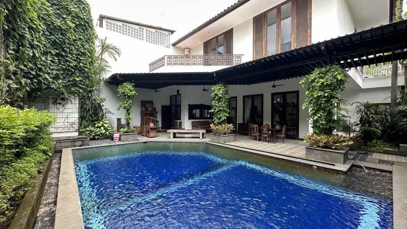 dijual rumah menteng