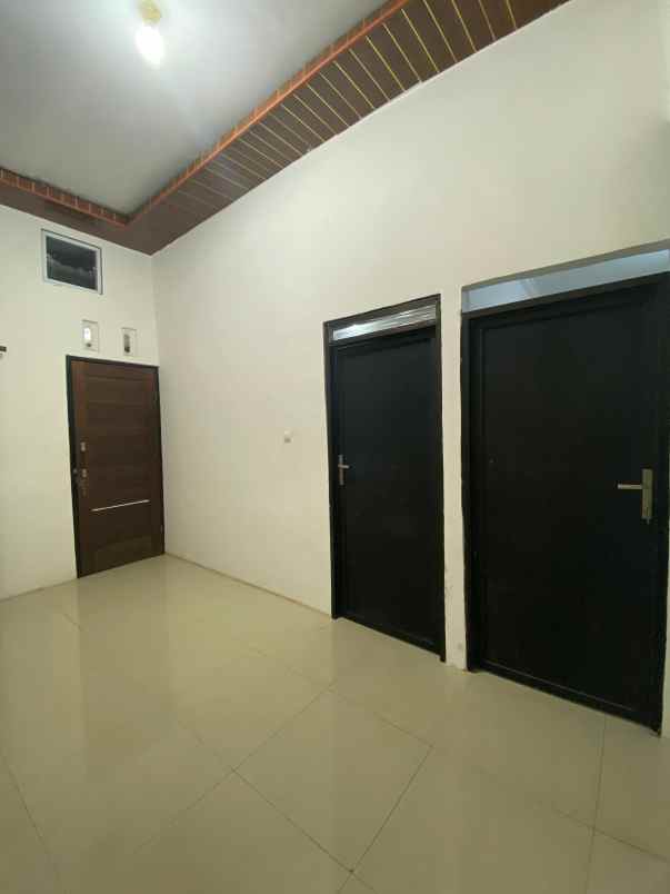 dijual rumah meruyung limo depok