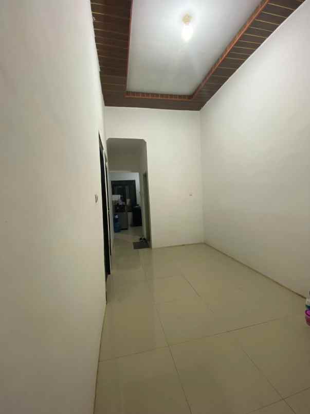 dijual rumah meruyung limo depok
