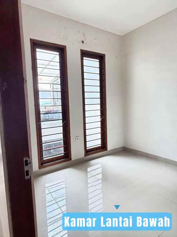 dijual rumah minimalis lantai 2 lokasi sidakarya