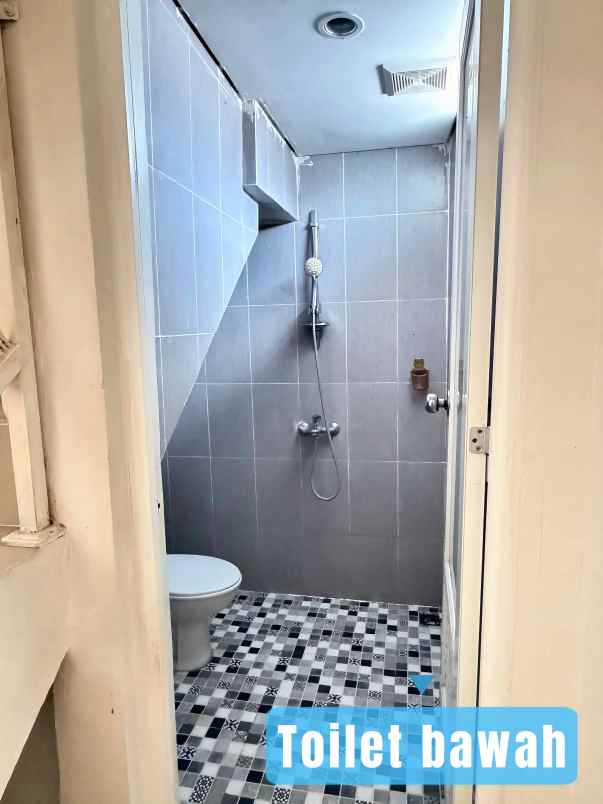 dijual rumah minimalis lantai 2 lokasi sidakarya