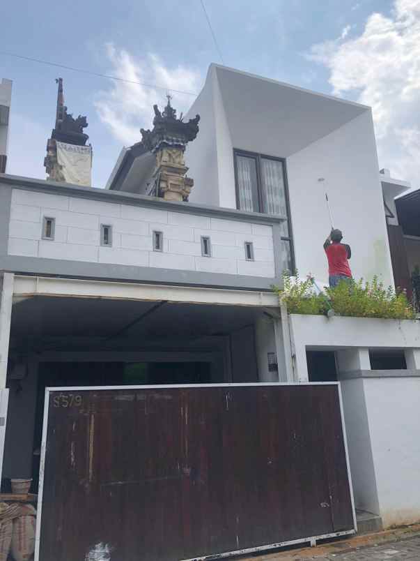 dijual rumah minimalis lantai 2 renon denpasar