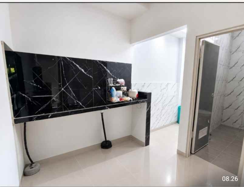 dijual rumah minimalis siap huni 2 lantai 600 jutaaan