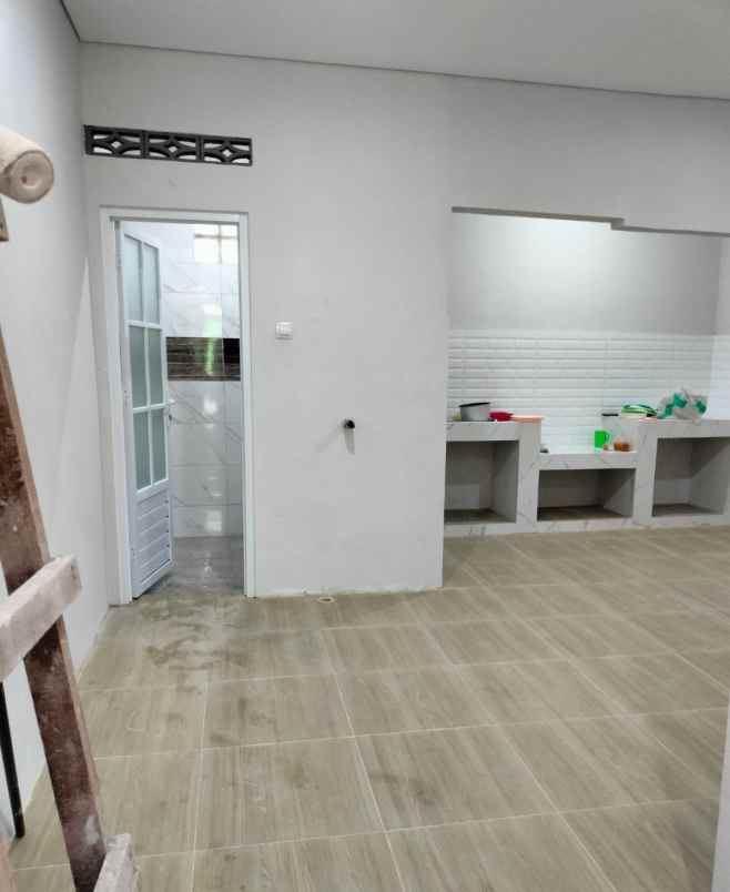 dijual rumah minomartani