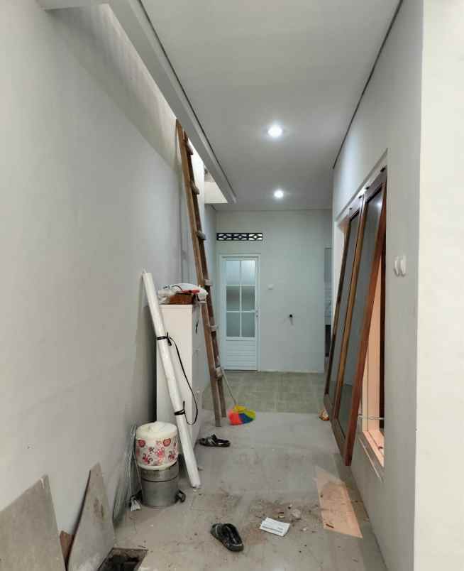 dijual rumah minomartani