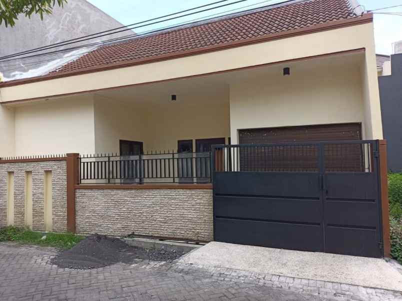 dijual rumah mulyosari satu