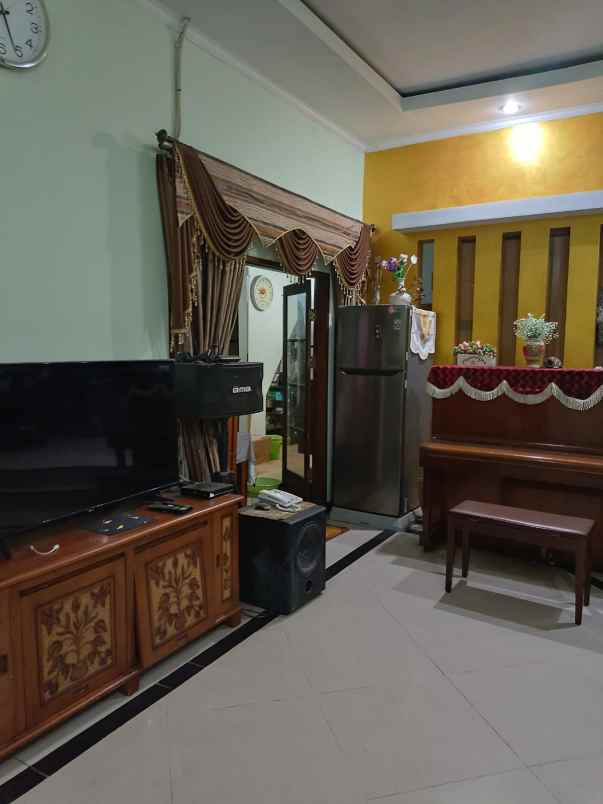 dijual rumah nyaman di metro kota bandung