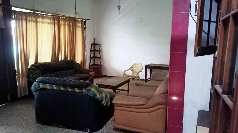 dijual rumah pacar kembang