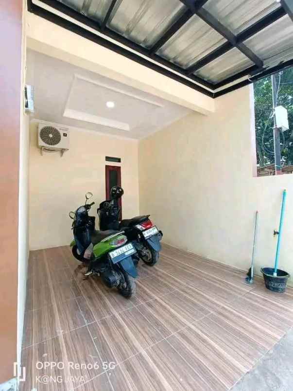 dijual rumah padurenan mustikajaya