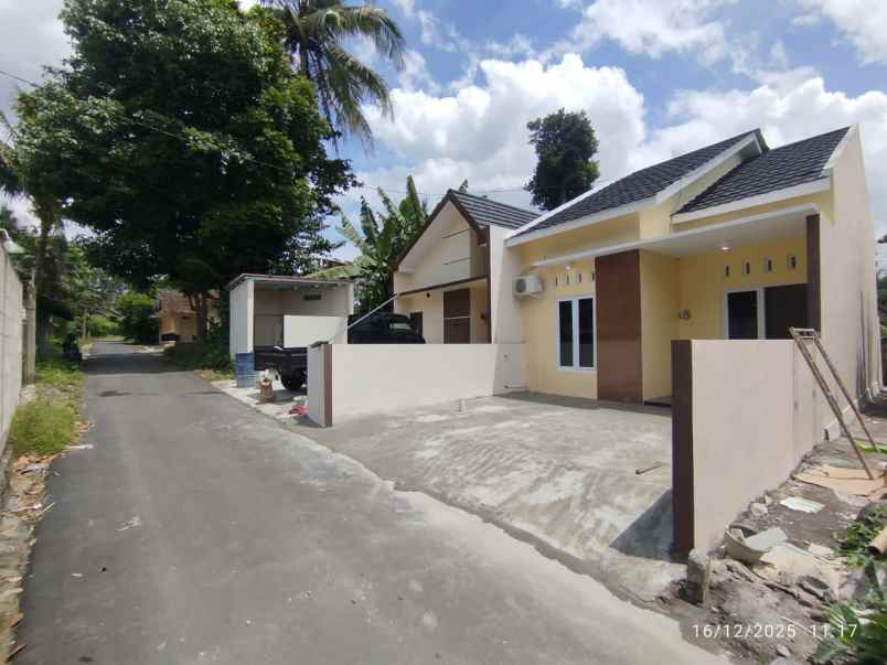dijual rumah pakem