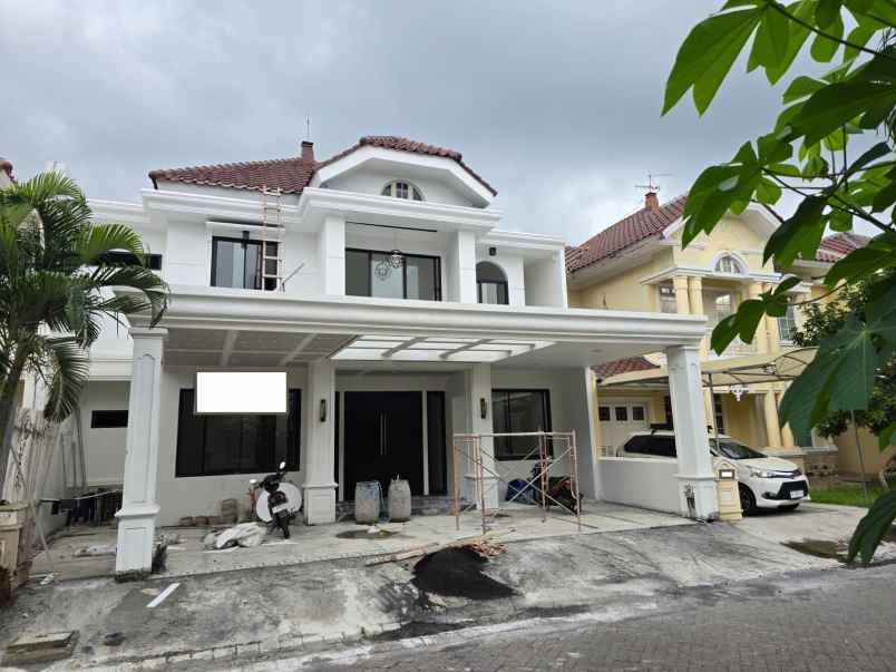 dijual rumah pakuwon city